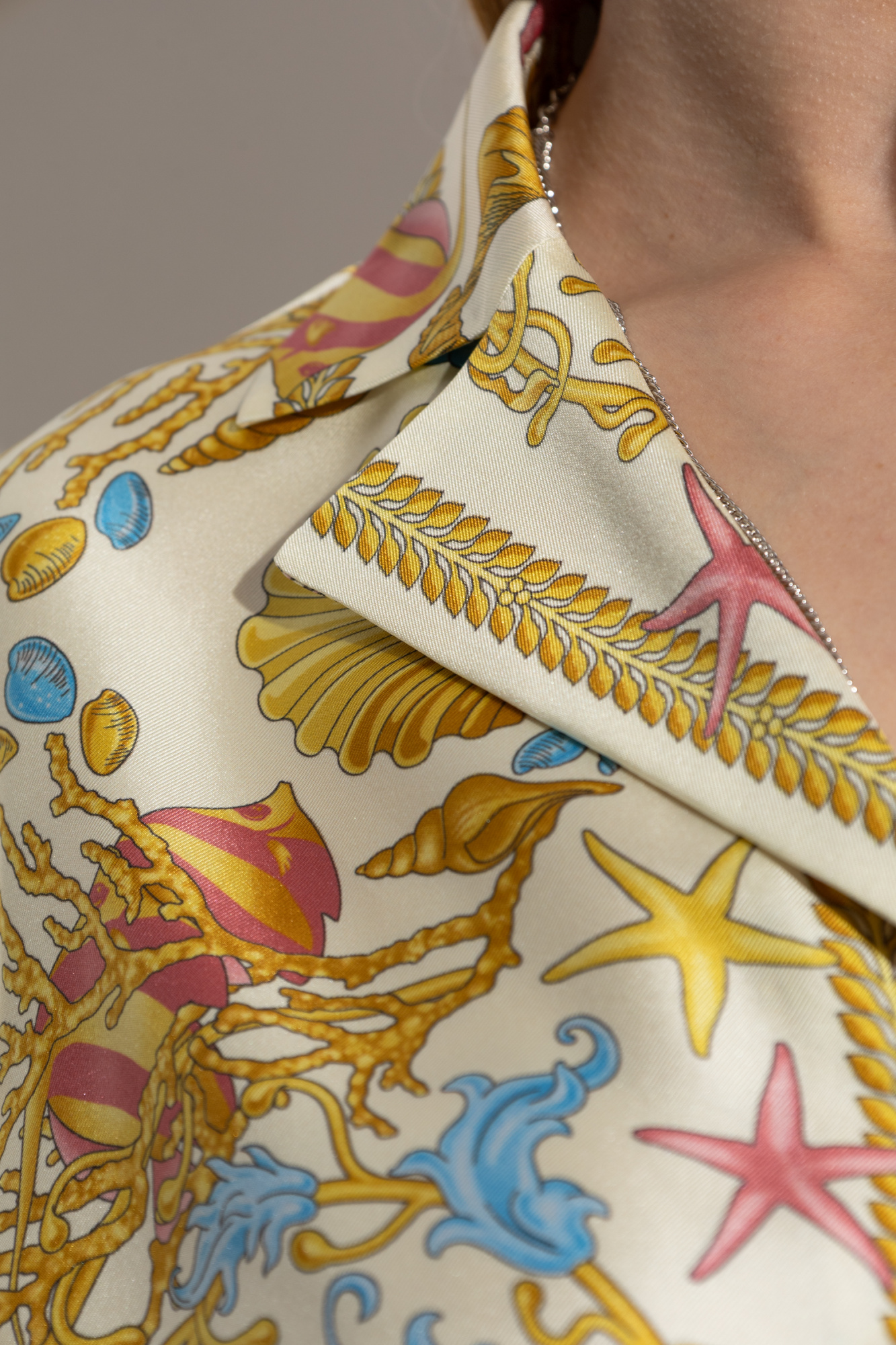 Tシャツ・カットソー VERSACE 'Underwater Barocco' shirt (10203071A14746 5K640) Underwater Barocco Silk Shirt Multicolor,Gold | VERSACE CA